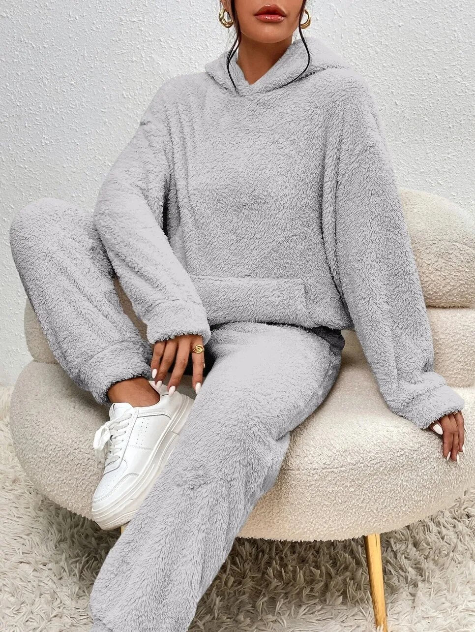 Women’s Two-Piece Loungewear Set – Teddy Fleece – Oversized Fit – Hooded 2-Piece Relaxed Style