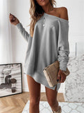 Casual loose winter sweater for women. Cozy knit with ribbed cuffs, relaxed fit. Perfect for winter days.