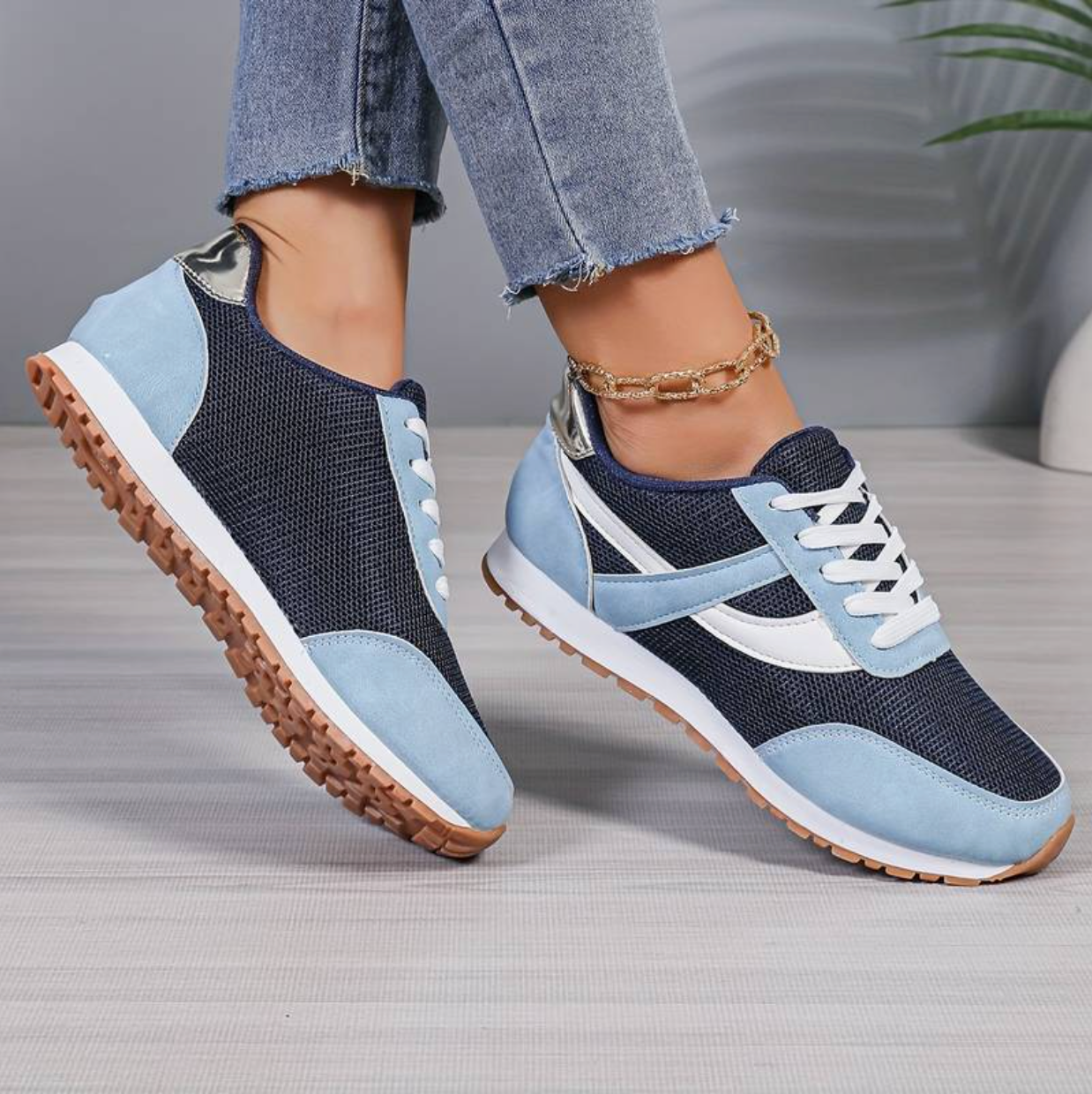 Women’s Outdoor Shoes – Lace-Up Low Top – Breathable Mesh – Rubber Sole – Casual Fit