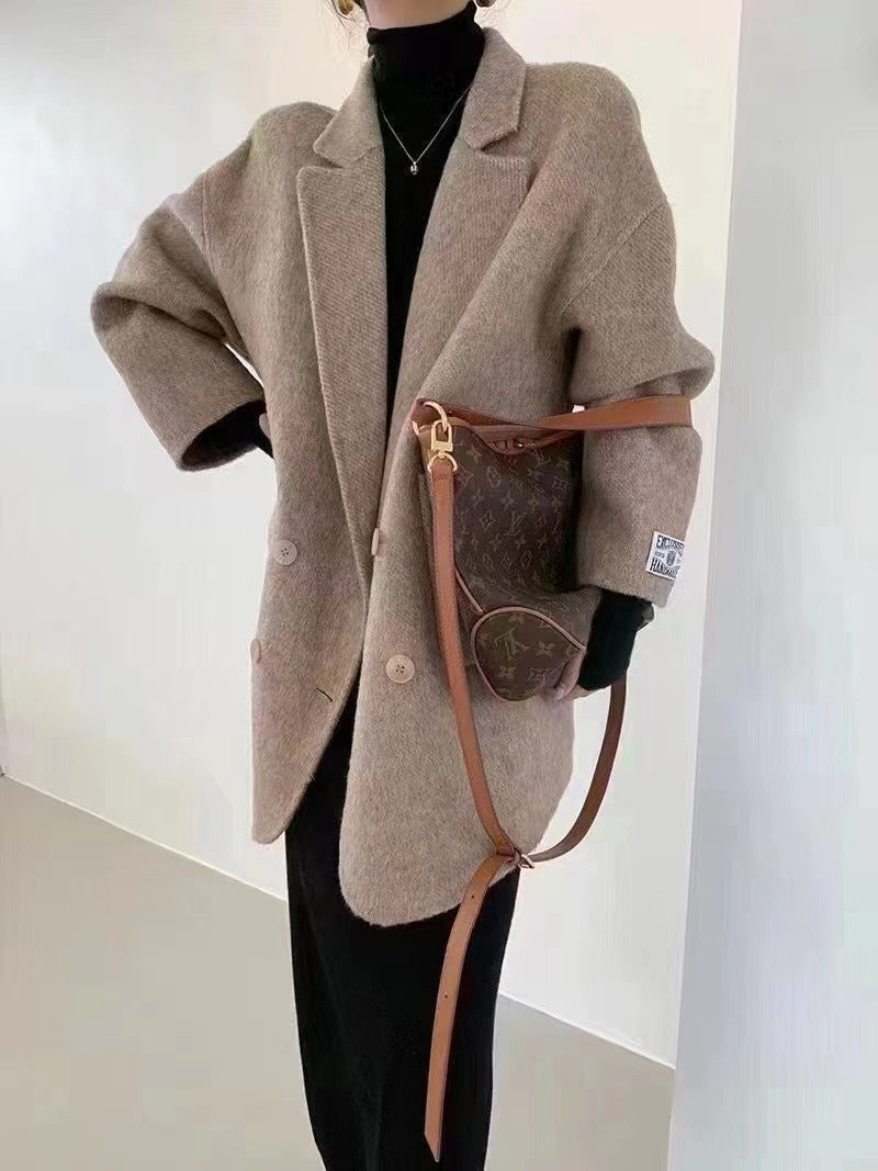 Women’s Wool Coat – Oversized Fit – Double-Breasted – Full Length – Turn-Down Collar