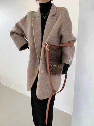 Women’s Wool Coat – Oversized Fit – Double-Breasted – Full Length – Turn-Down Collar