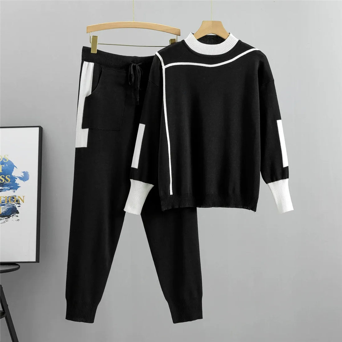 Women’s Knitted Two-Piece Set – Relaxed Fit – Mock Neck Top – Drawstring Pants – Ribbed Cuffs
