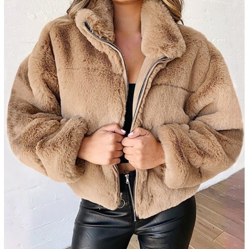 Women’s Faux Fur Coat – Oversized Fit – Cropped Length – Zip Front – High Collar