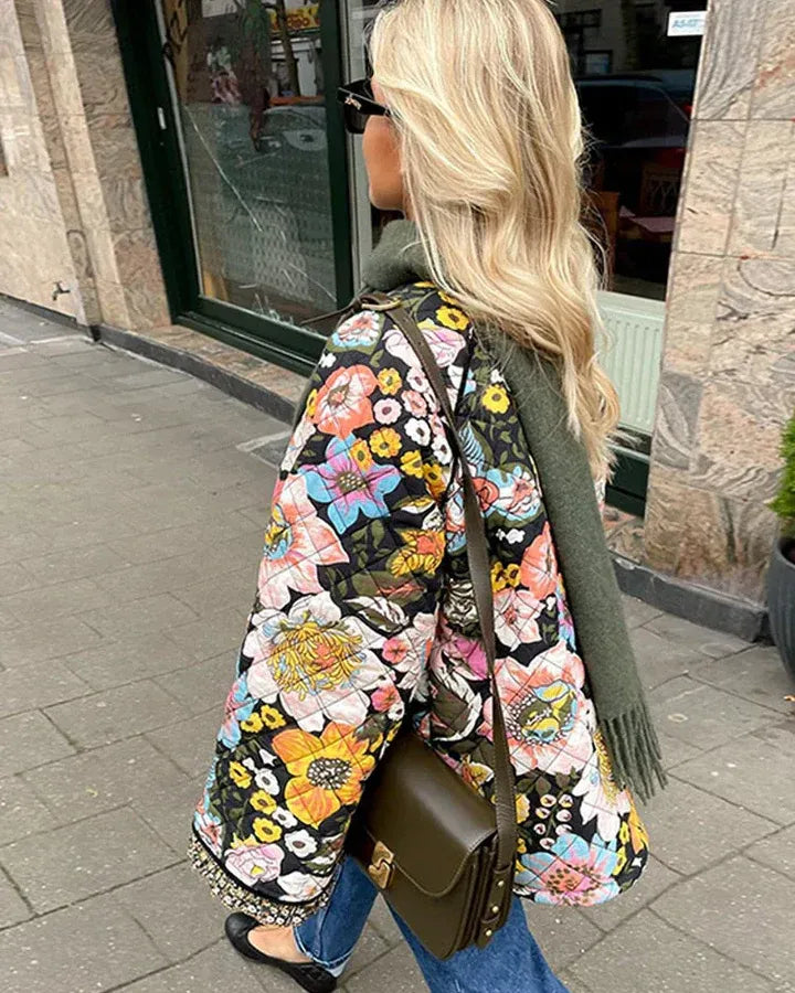 Women’s Quilted Coat – Relaxed Fit – Wide Sleeves – Plush Lined – Button Front – Floral Pattern