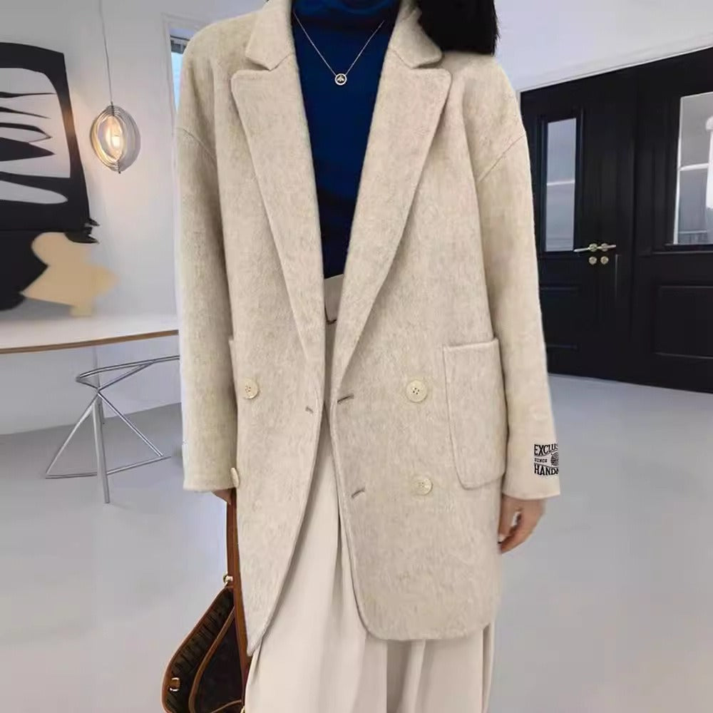 Women’s Wool Coat – Oversized Fit – Double-Breasted – Full Length – Turn-Down Collar