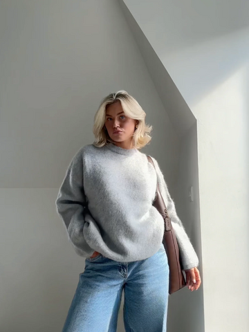 Women’s Pullover Sweater – Mohair Blend – Oversized Fit – Long Sleeve – Round Neck