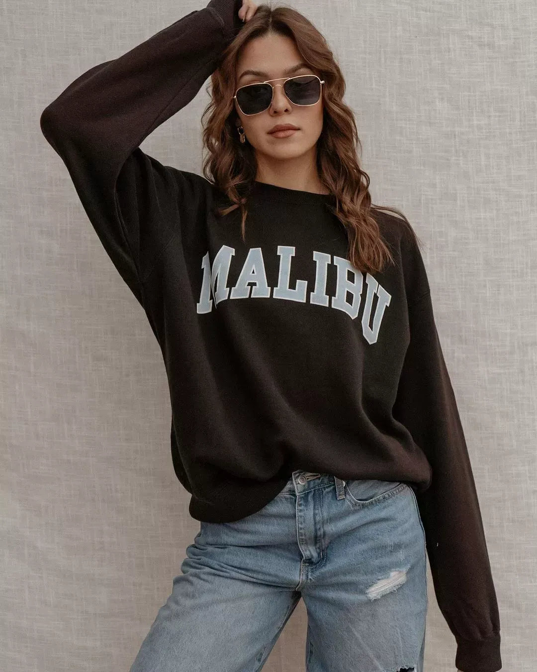 Women’s Pullover Sweatshirt – Oversized Fit – Graphic Print – Ribbed Hem and Cuffs
