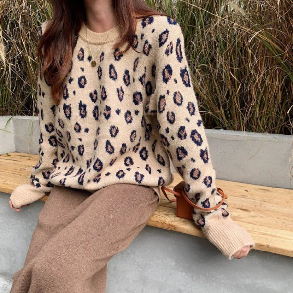 Women’s Sweater – Wool Knit – Oversized Fit – Crew Neck – Leopard Print Ribbed Hem