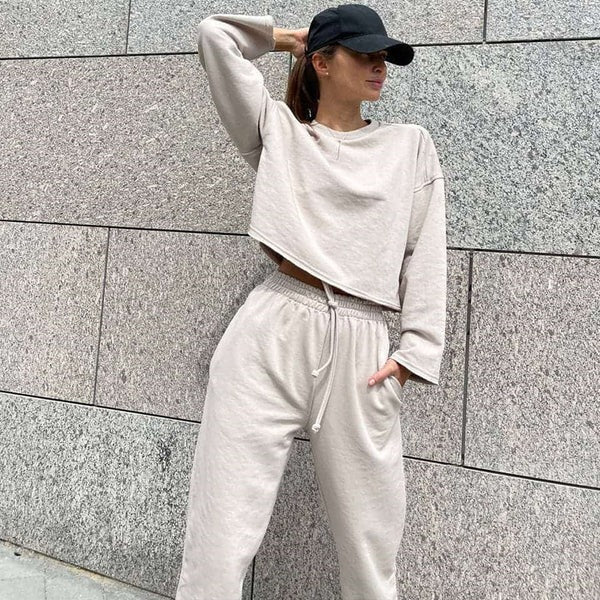 Women’s Two-Piece Athleisure Set – Relaxed Fit – Cropped Top – Elastic Waist Full-Length Pants