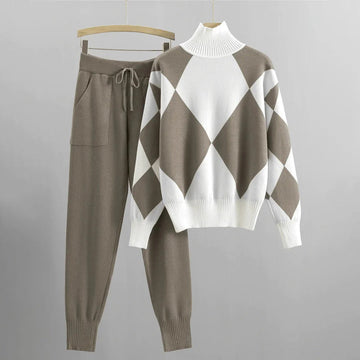 Women’s Two-Piece Set Knit Loungewear – Relaxed Fit – Argyle Sweater – Ribbed Trim – Pockets