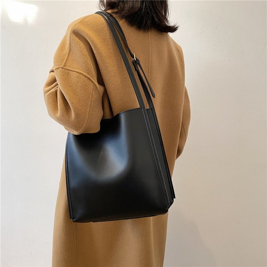 Minimalist shoulder bag for women