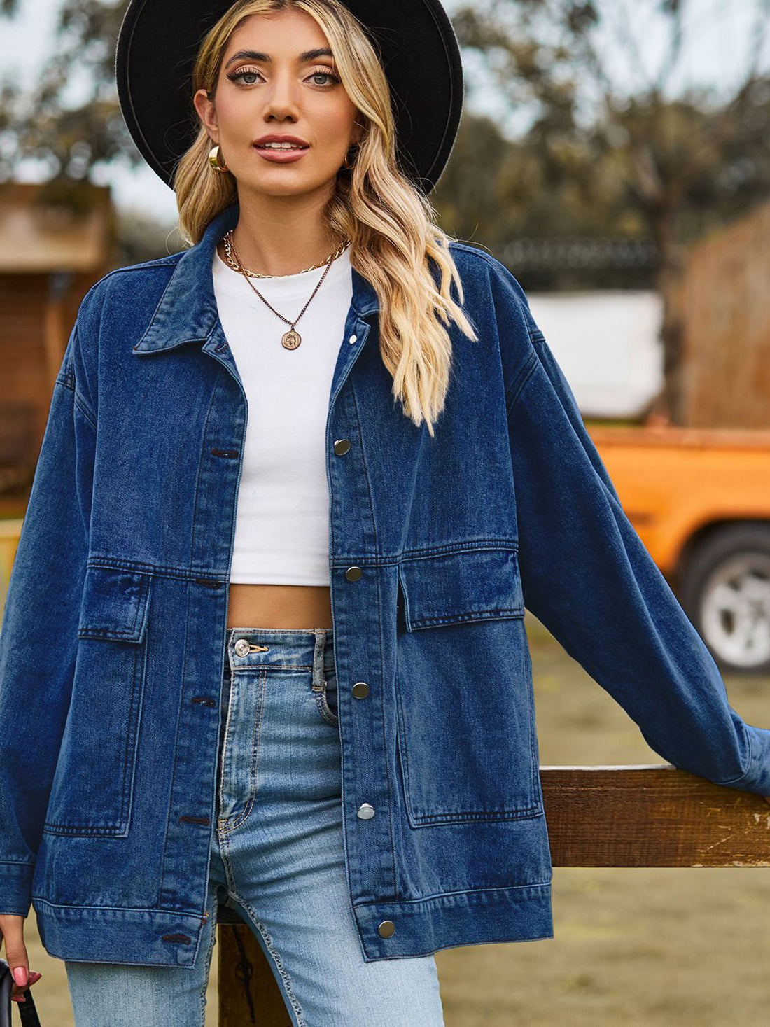 Oversized flap pockets denim jacket for women